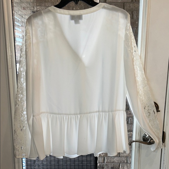 CeCe White Lace Sleeve Blouse Size L. - Picture 5 of 6